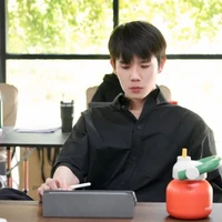 นิน(เพื่อนนายเอก)