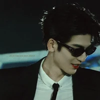 ฟรานซิส(บอดี้การ์ดคนสนิท)