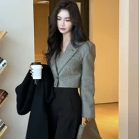 เเม่(นางเอก)