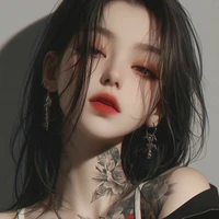 Yumi Hwang (Seraphina)
